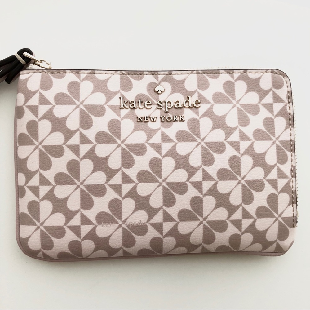 Kate Spade Wristlet - Picture 6 of 9